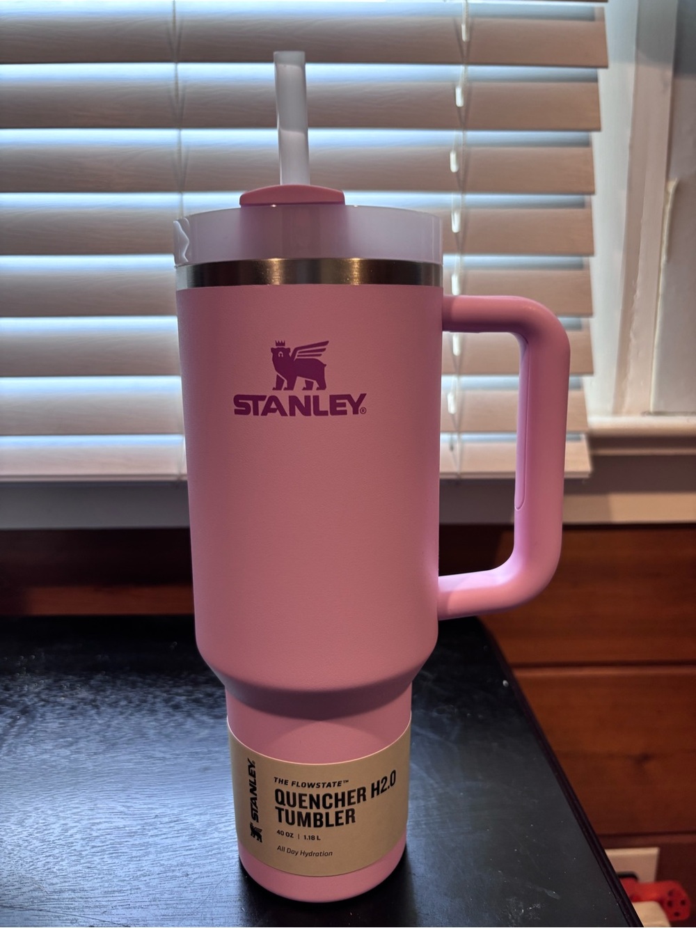2 Stanley Quencher H2.0 Tumblers with Handle - Picture 8 of 12